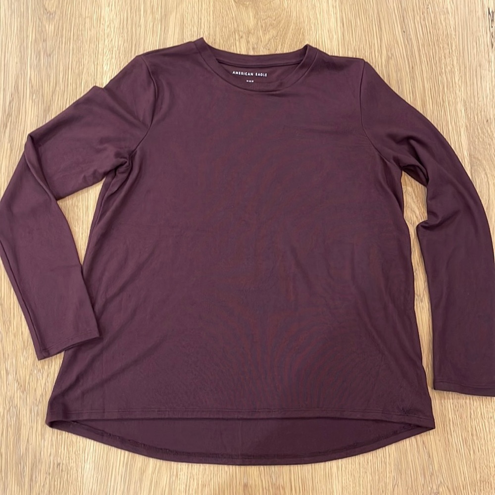 American Eagle soft tee